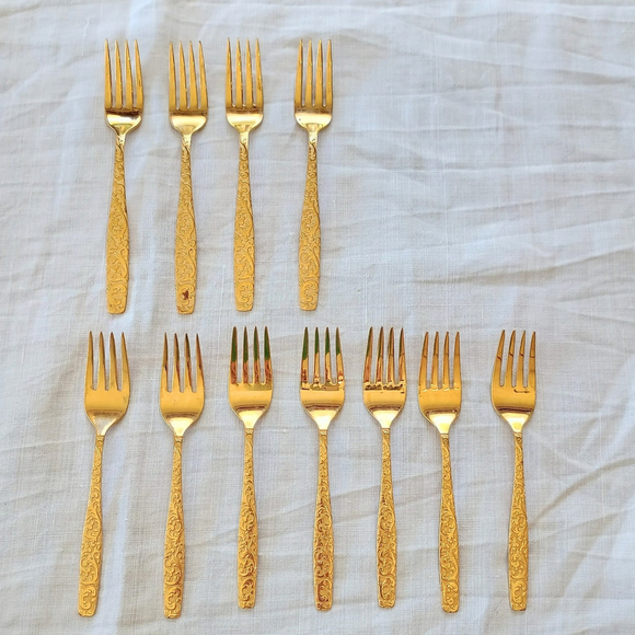 11 PC International Golden Scroll Americana Golden Heritage Stainless... - Picture 1 of 12